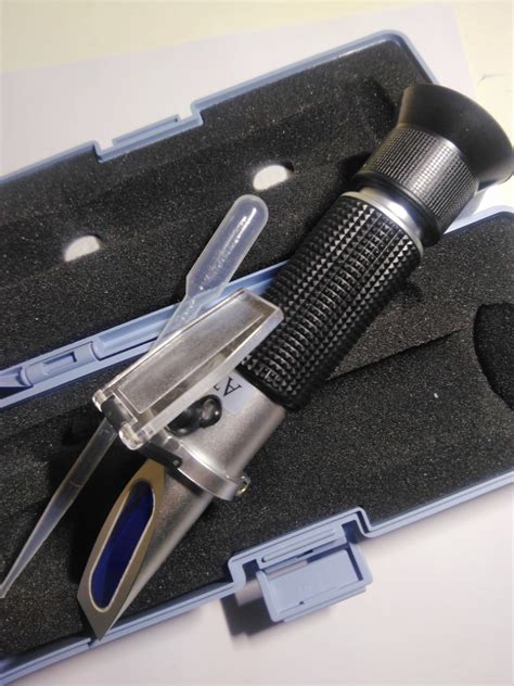 using refractometer for alcohol content